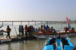 Visitors flock to Narayani River for motorboat flings